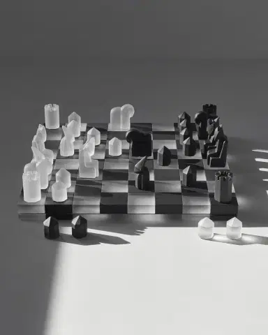 Orrefors x Jay3lle Chessboard Set | Thumbnail 1 Orrefors x Jay3lle Chessboard Set | Thumbnail 1