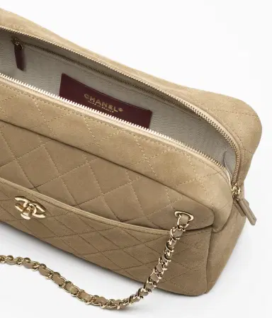 Chanel Maxi Camera Case | Thumbnail 3