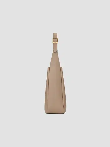 Saint Laurent Women's Le 5 à 7 Supple Large Shoulder Bag in Grained Leather | Thumbnail 3 Saint Laurent Women's Le 5 à 7 Supple Large Shoulder Bag in Grained Leather | Thumbnail 3