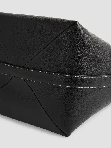 TOTEME Women's Medium Belted Grain Leather Tote - Black | Thumbnail 5