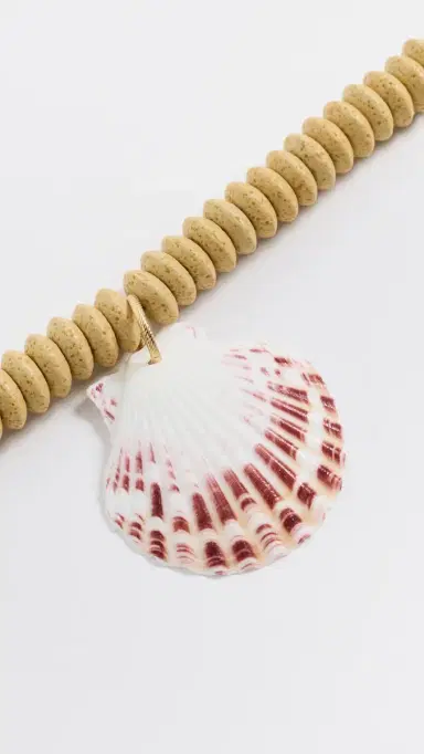 Logan Tay Carolina Yellow Shell Necklace Yellow One Size | Thumbnail 4