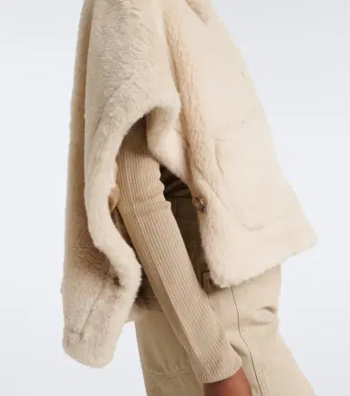 Max Mara Alpaca, wool, and silk teddy cape | Thumbnail 3 Max Mara Alpaca, wool, and silk teddy cape | Thumbnail 3