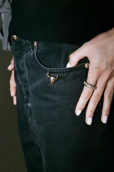 Uniform Object Diamond Mini Bull Pin | Thumbnail 2