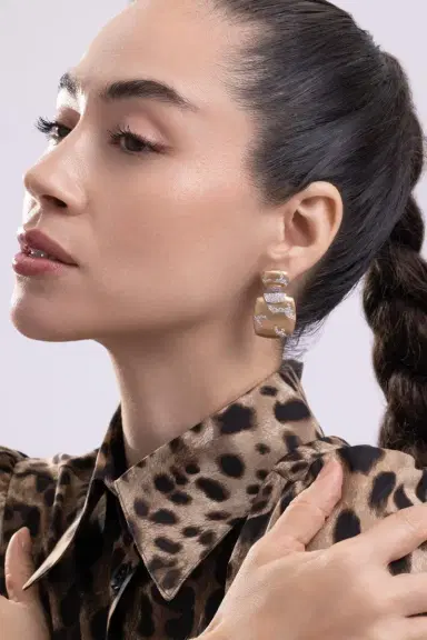 ARUNASHI Diamond Square Lightening Earrings | Thumbnail 4