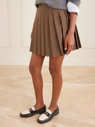 Tod's Logo-embossed Leather Loafers | Thumbnail 2
