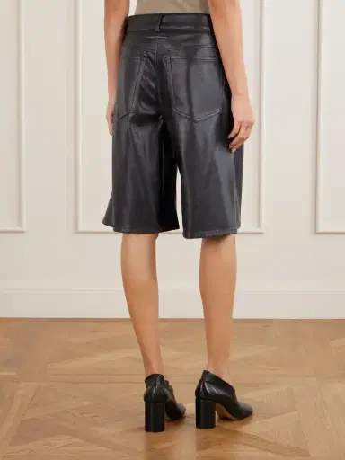 MM6 MAISON MARGIELA Leather-effect Knee-length Shorts | Thumbnail 4 MM6 MAISON MARGIELA Leather-effect Knee-length Shorts | Thumbnail 4
