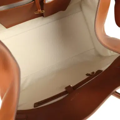 The Row The Row Soft Margaux 15 Bag Cuir Saddle Leather Gold Hardware | Thumbnail 9 The Row The Row Soft Margaux 15 Bag Cuir Saddle Leather Gold Hardware | Thumbnail 9