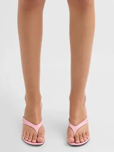 Gucci Women's Vittoria 55MM Leather Thong Sandals - Sugar Pink | Thumbnail 2