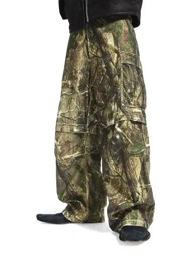 Balenciaga Men's Baggy Cargo Pants - Multicolored | Thumbnail 3 Balenciaga Men's Baggy Cargo Pants - Multicolored | Thumbnail 3
