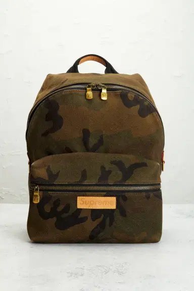 Louis Vuitton X Supreme Apollo Backpack | Thumbnail 2 Louis Vuitton X Supreme Apollo Backpack | Thumbnail 2
