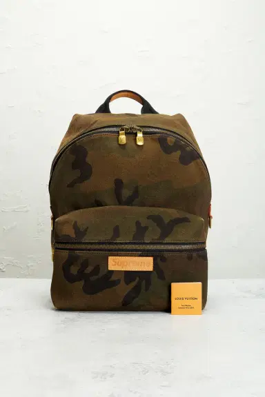Louis Vuitton X Supreme Apollo Backpack | Thumbnail 9 Louis Vuitton X Supreme Apollo Backpack | Thumbnail 9