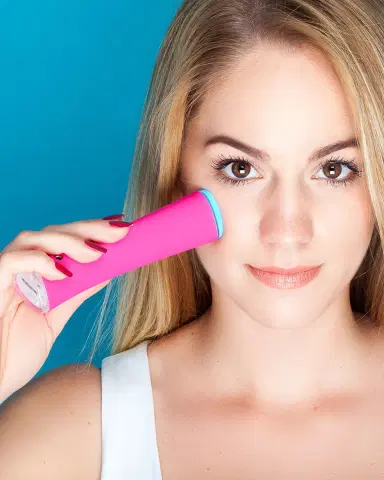 Foreo ESPADA Blue Light Acne Treatment | Thumbnail 4 Foreo ESPADA Blue Light Acne Treatment | Thumbnail 4