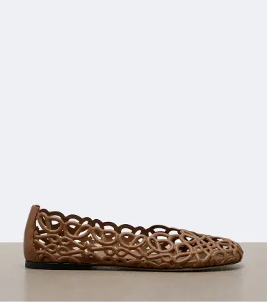 Loewe Petal Anagram leather ballet flats | Thumbnail 3