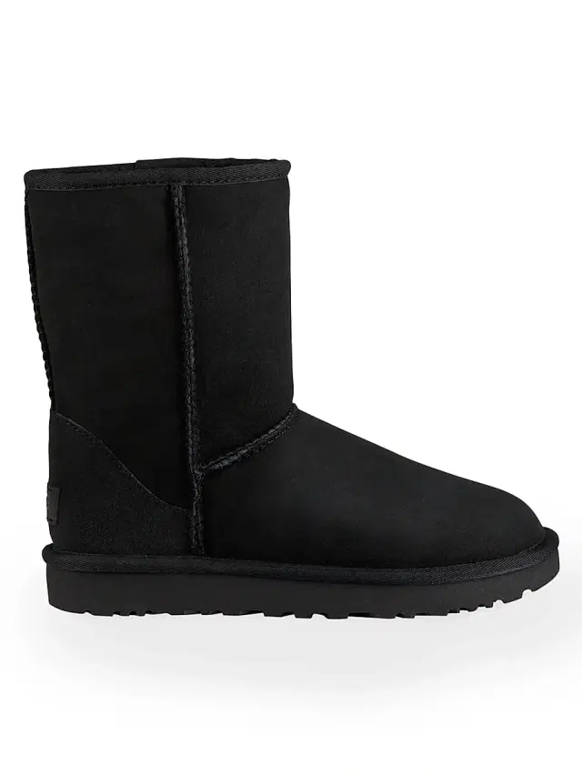 UGG Women's Classic Heritage Short II Suede Boots - Black