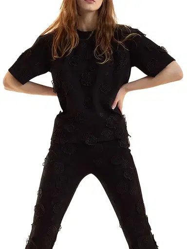 CYNTHIA ROWLEY Women's 3D Appliqué Floral Top | Thumbnail 1