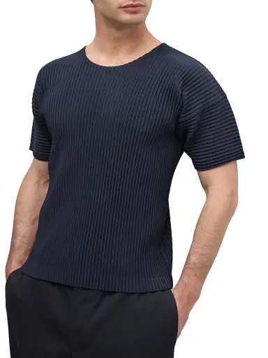 Homme Plissé Issey Miyake Men's Basics Pleated Crewneck T-Shirt - Navy - Size Large | Thumbnail 4 Homme Plissé Issey Miyake Men's Basics Pleated Crewneck T-Shirt - Navy - Size Large | Thumbnail 4