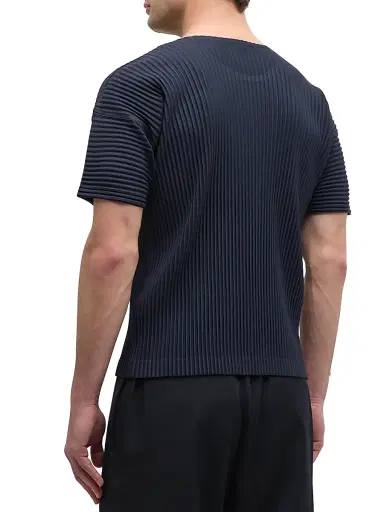 Homme Plissé Issey Miyake Men's Basics Pleated Crewneck T-Shirt - Navy - Size Large | Thumbnail 5 Homme Plissé Issey Miyake Men's Basics Pleated Crewneck T-Shirt - Navy - Size Large | Thumbnail 5