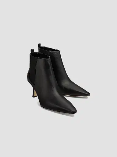 Manolo Blahnik Women's Leather Ankle Boots - Black | Thumbnail 2