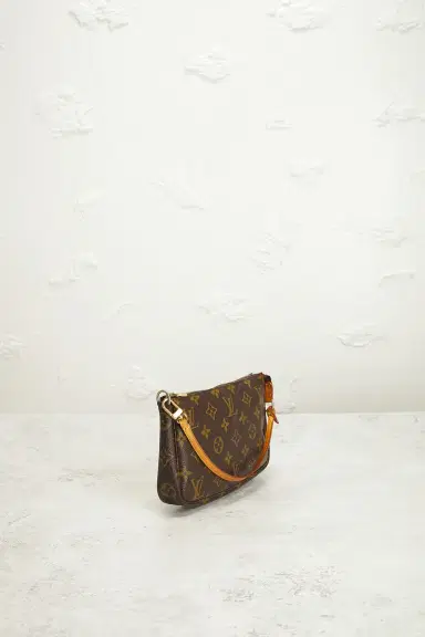FWRD Renew Louis Vuitton Monogram Pochette Accessoires Shoulder Bag | Thumbnail 4