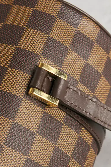 louis vuitton Louis Vuitton Damier Ebene Papillon 26 Handbag | Thumbnail 8 louis vuitton Louis Vuitton Damier Ebene Papillon 26 Handbag | Thumbnail 8