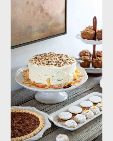 Juliska Berry & Thread Whitewash 14" Cake Stand | Thumbnail 6