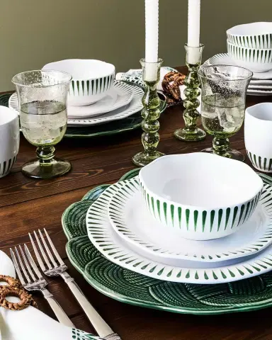 Juliska Sitio Stripe Basil 16-Piece Dinnerware Set | Thumbnail 5 Juliska Sitio Stripe Basil 16-Piece Dinnerware Set | Thumbnail 5