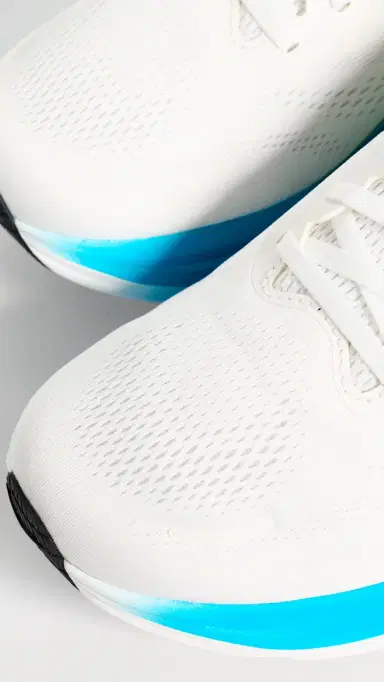 Hoka Clifton Sneakers FROST/BLACK | Thumbnail 5