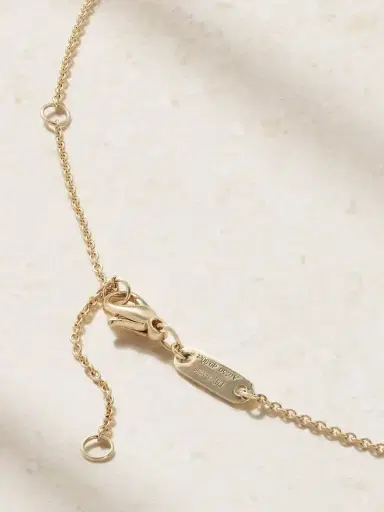 De Beers London Talisman Medal 18-karat Gold Diamond Necklace | Thumbnail 3 De Beers London Talisman Medal 18-karat Gold Diamond Necklace | Thumbnail 3