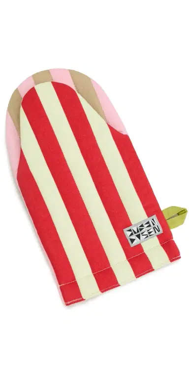 Dusen Dusen Striped Oven Mitt Ladybug One Size | Thumbnail 1