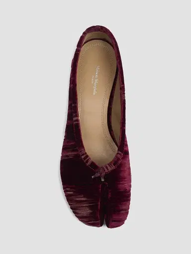 Maison Margiela Women's Tabi Ballerina 35MM Textured Velvet Pumps - Cordovan Red | Thumbnail 6 Maison Margiela Women's Tabi Ballerina 35MM Textured Velvet Pumps - Cordovan Red | Thumbnail 6