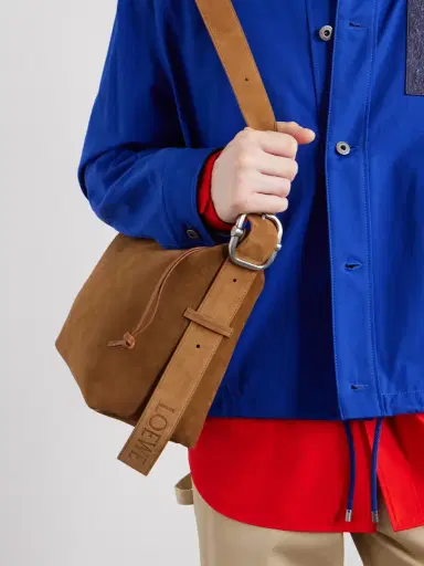 Loewe Loop Medium Logo-Debossed Leather Messenger Bag - Men | Thumbnail 5 Loewe Loop Medium Logo-Debossed Leather Messenger Bag - Men | Thumbnail 5