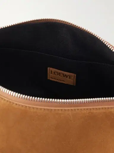 Loewe Loop Medium Logo-Debossed Leather Messenger Bag - Men | Thumbnail 6 Loewe Loop Medium Logo-Debossed Leather Messenger Bag - Men | Thumbnail 6