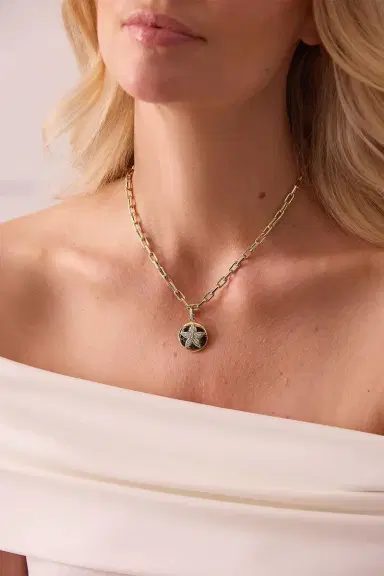 SARA WEINSTOCK Diamond Sand Dollar Charm | Thumbnail 2 SARA WEINSTOCK Diamond Sand Dollar Charm | Thumbnail 2