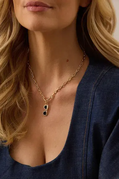 SARA WEINSTOCK Diamond Vertical Sunglasses Charm | Thumbnail 2 SARA WEINSTOCK Diamond Vertical Sunglasses Charm | Thumbnail 2