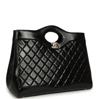 Chanel Chanel Large 31 Shopper Black Shiny Lambskin Light Gold Hardware | Thumbnail 2 Chanel Chanel Large 31 Shopper Black Shiny Lambskin Light Gold Hardware | Thumbnail 2