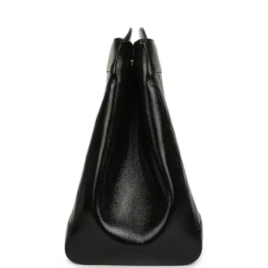 Chanel Chanel Large 31 Shopper Black Shiny Lambskin Light Gold Hardware | Thumbnail 3 Chanel Chanel Large 31 Shopper Black Shiny Lambskin Light Gold Hardware | Thumbnail 3