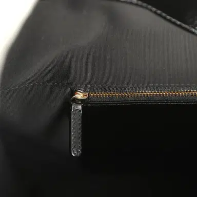 Chanel Chanel Large 31 Shopper Black Shiny Lambskin Light Gold Hardware | Thumbnail 10 Chanel Chanel Large 31 Shopper Black Shiny Lambskin Light Gold Hardware | Thumbnail 10