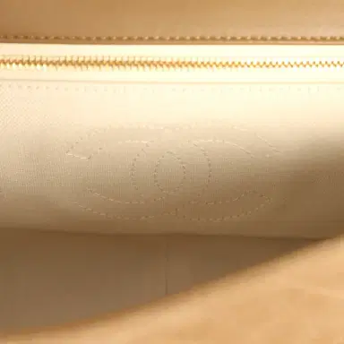 Chanel Chanel Medium "Eyes on You" Flap Bag Beige Suede Gold Hardware | Thumbnail 9