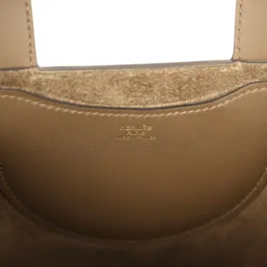 HERMÈS Hermes In-The-Loop 18 Vert Loden Clemence and Swift Gold Hardware | Thumbnail 9 HERMÈS Hermes In-The-Loop 18 Vert Loden Clemence and Swift Gold Hardware | Thumbnail 9