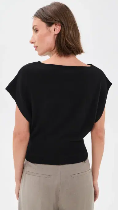 St. Agni Cashmere Asymmetrical Top Black | Thumbnail 3 St. Agni Cashmere Asymmetrical Top Black | Thumbnail 3