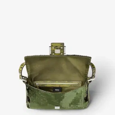 Fendi Since its debut in 1997, it has become a brand icon, now | Thumbnail 7