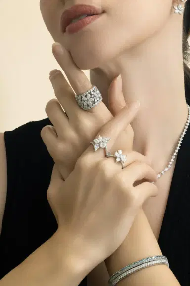 Zydo Diamond Flower Ring | Thumbnail 4