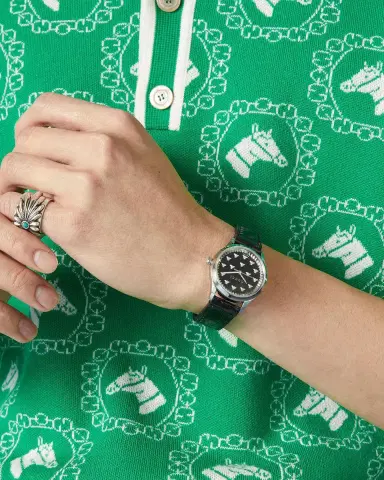 Gucci G-Timeless Stainless Steel, Black Onyx & Alligator-Effect Leather Bee Watch | Thumbnail 2 Gucci G-Timeless Stainless Steel, Black Onyx & Alligator-Effect Leather Bee Watch | Thumbnail 2