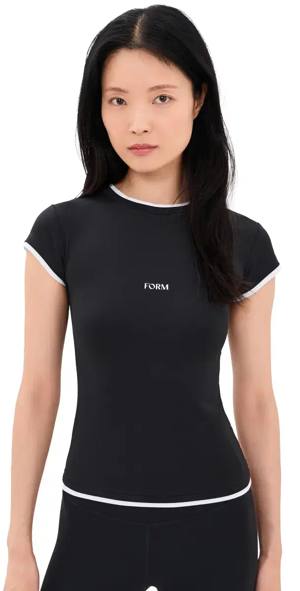 FORM ayered Tee Black/White