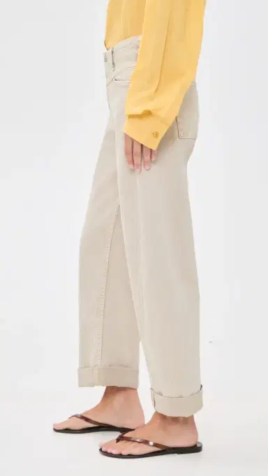 Le Jean Le Petite Selena Crop Cuffed Jeans Desert Sands | Thumbnail 4 Le Jean Le Petite Selena Crop Cuffed Jeans Desert Sands | Thumbnail 4