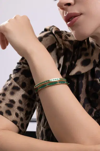 ARUNASHI Emerald Micro Pave Enigma Bangle Bracelet - Yellow Gold | Thumbnail 4