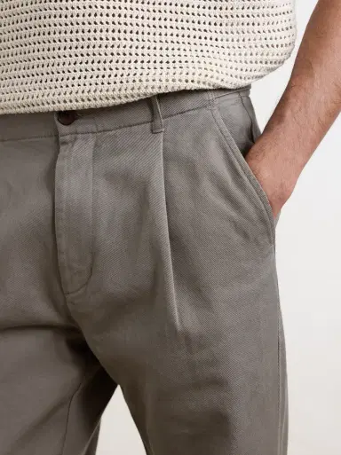 MR P. Daniel Tapered Pleated Cotton-Canvas Trousers | Thumbnail 5