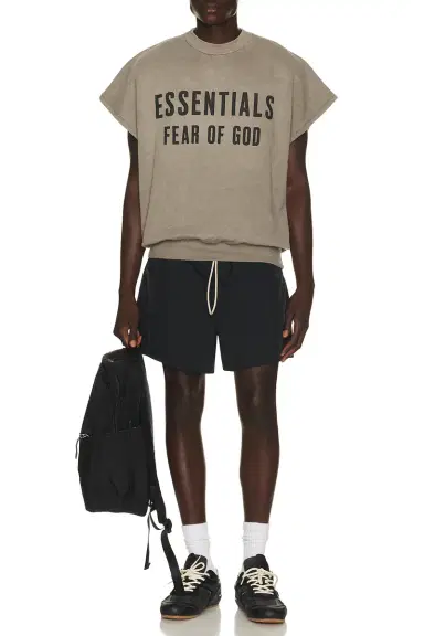 Fear of God Essentials Relaxed Fleece Cutoff Sweatshirt | Thumbnail 3