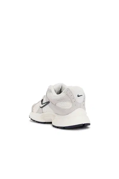 Nike V5 RNR Suede 2 Sneaker | Thumbnail 3