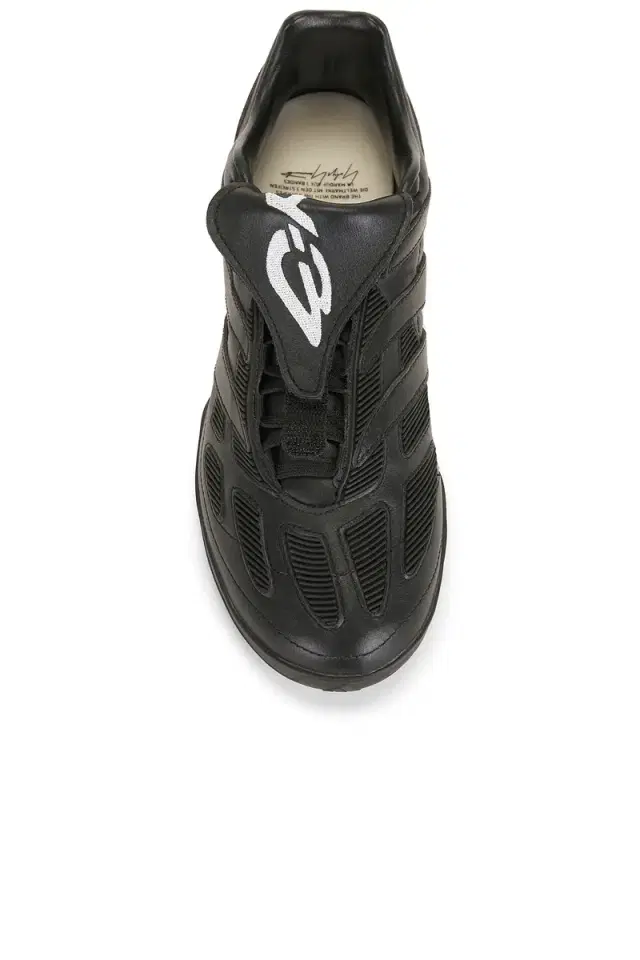 Predator Precision Sneaker